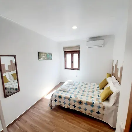 Casa Bárbara - No Centro Histórico De * Aljezur